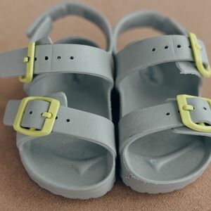 Kids Sandals with Buckles - Gray and Yellow
